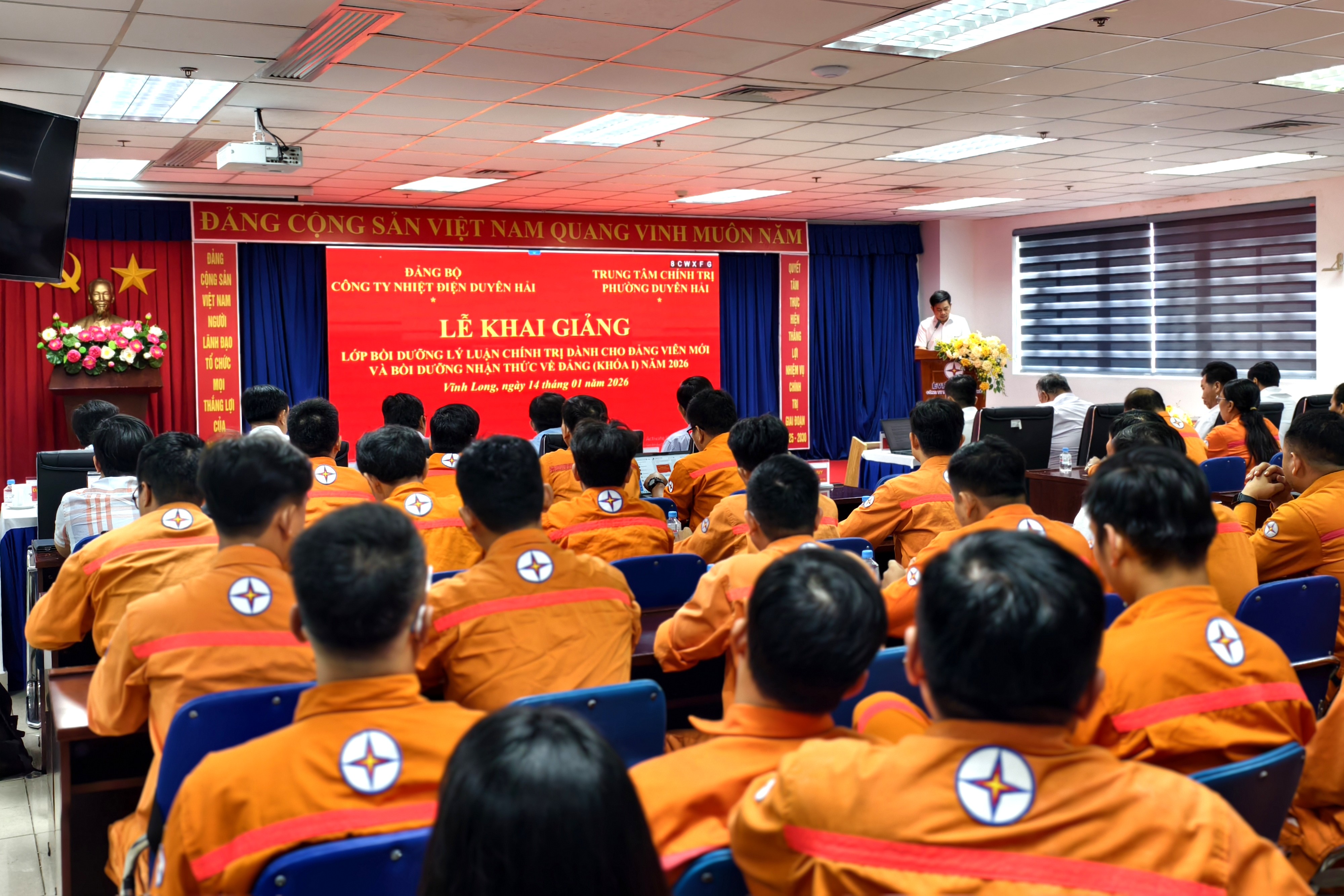 Công ty Nhiệt điện Duyên Hải khai giảng lớp bồi dưỡng lý luận chính trị Khóa 1 năm 2026